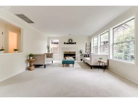 1328 Spyglass Drive Eugene OR 97401