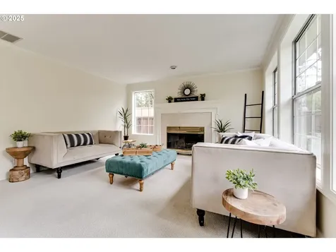 1328 Spyglass Drive Eugene OR 97401