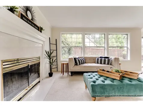 1328 Spyglass Drive Eugene OR 97401