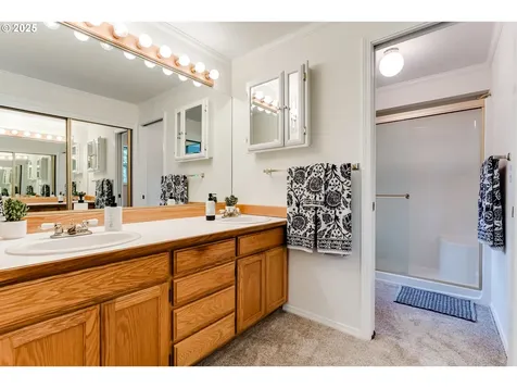 1328 Spyglass Drive Eugene OR 97401