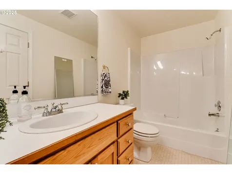 1328 Spyglass Drive Eugene OR 97401