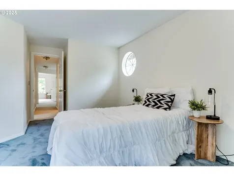1328 Spyglass Drive Eugene OR 97401
