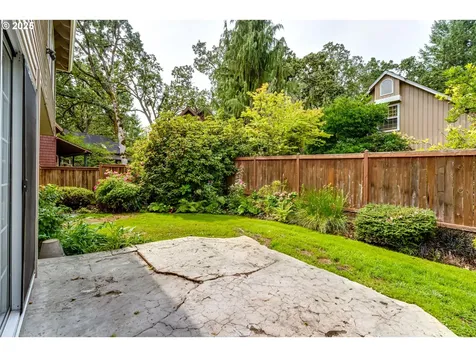 1328 Spyglass Drive Eugene OR 97401