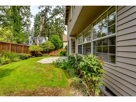 1328 Spyglass Drive Eugene OR 97401