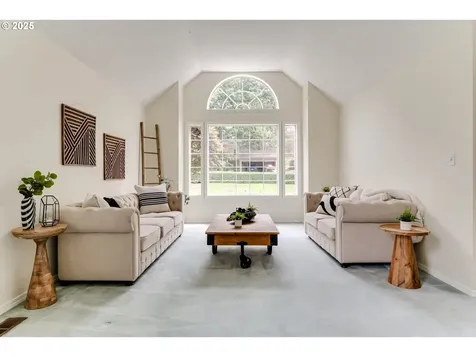 1328 Spyglass Drive Eugene OR 97401