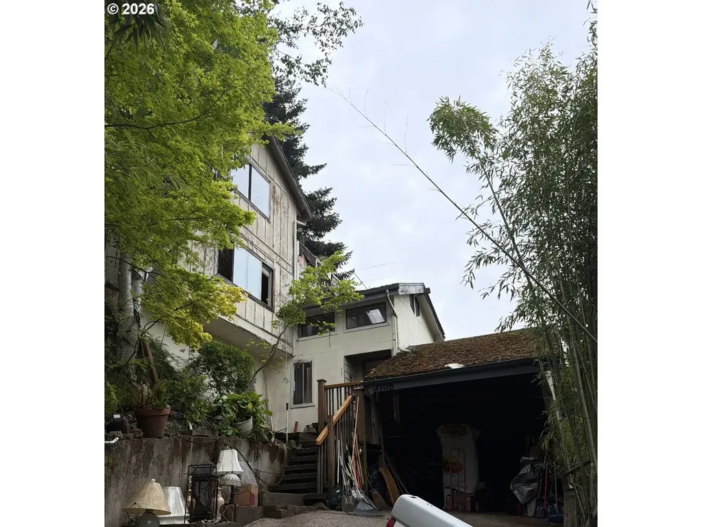 3705 University Street Eugene OR 97405