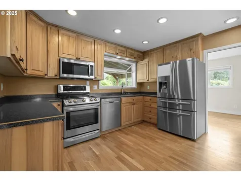 10275 SW Winter Lane Beaverton OR 97008