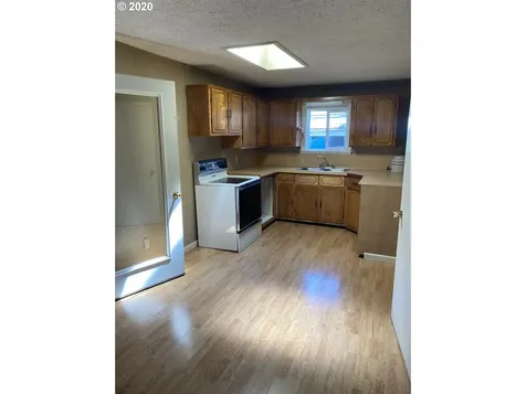 350 Holly Street Junction City OR 97448