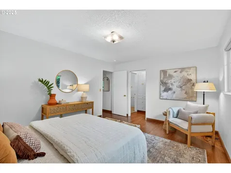 3350 SW Mitchell Street Portland OR 97239