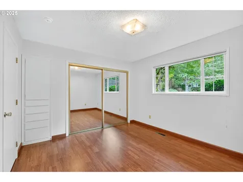 3350 SW Mitchell Street Portland OR 97239