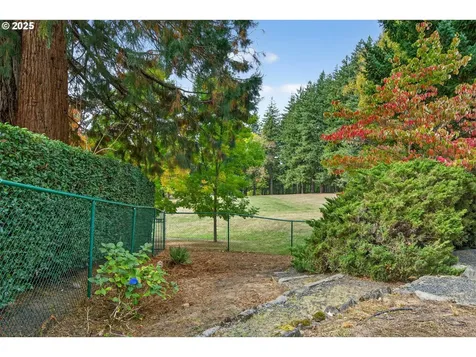 3350 SW Mitchell Street Portland OR 97239