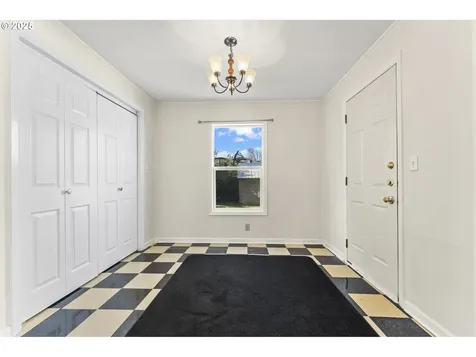 1157 SE 87th Avenue Portland OR 97216