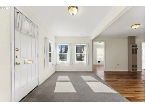 1157 SE 87th Avenue Portland OR 97216