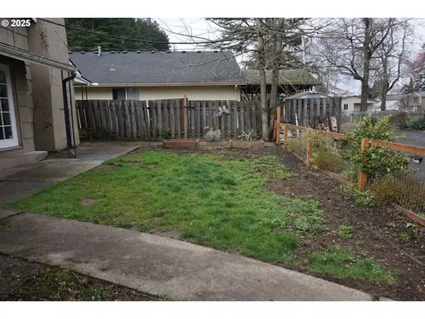 2732 SE 109th Avenue Portland OR 97266