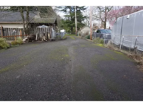 2732 SE 109th Avenue Portland OR 97266