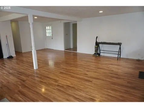 2732 SE 109th Avenue Portland OR 97266