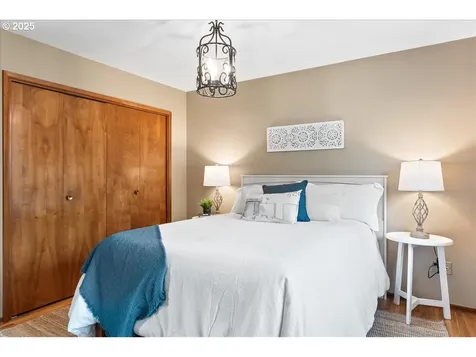 10828 SW 60th Avenue Portland OR 97219