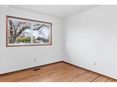 10828 SW 60th Avenue Portland OR 97219