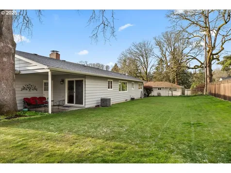 10828 SW 60th Avenue Portland OR 97219