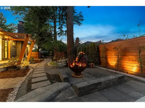 7642 SE Harrison Street Portland OR 97215