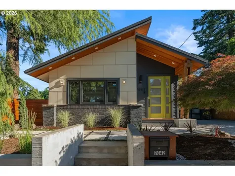 7642 SE Harrison Street Portland OR 97215