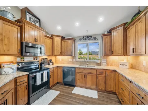 10340 Skyview Road Tillamook OR 97141