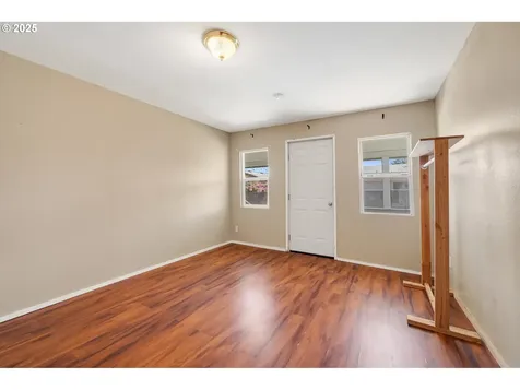 1209 6th Street Tillamook OR 97141