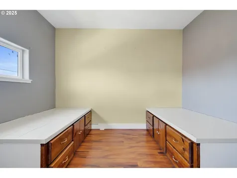 1209 6th Street Tillamook OR 97141