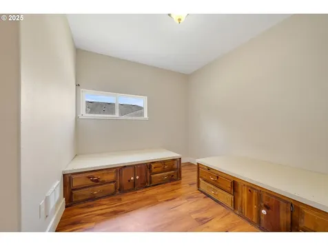1209 6th Street Tillamook OR 97141
