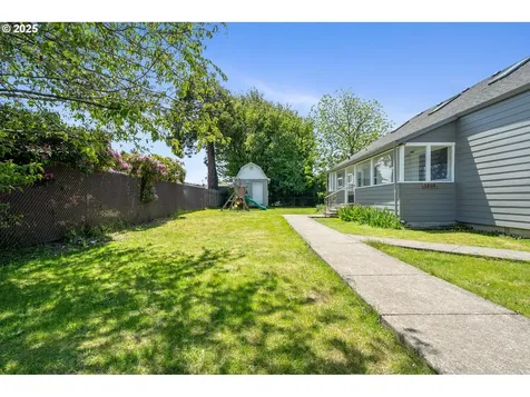 1209 6th Street Tillamook OR 97141