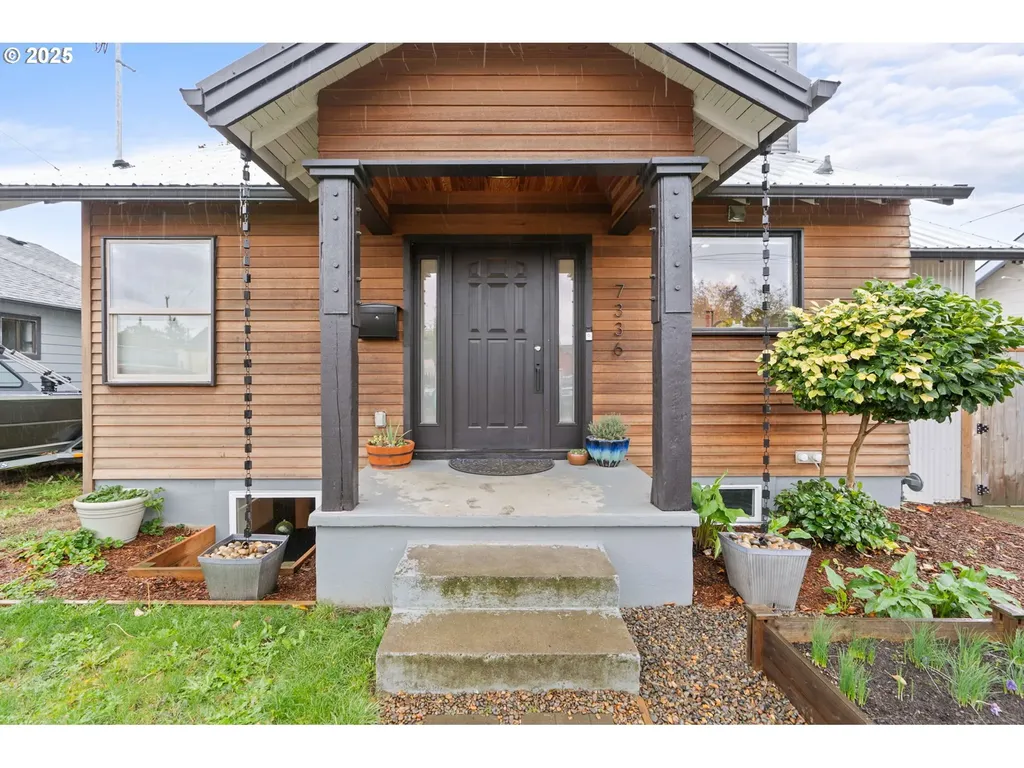 7336 SE Mitchell Court Portland OR 97206