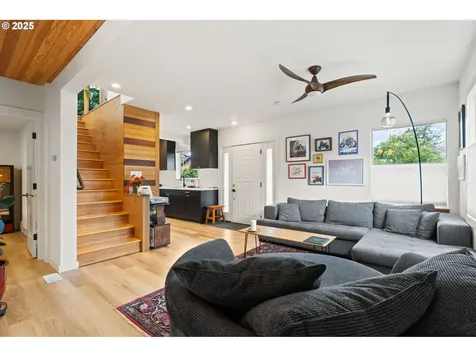 7336 SE Mitchell Court Portland OR 97206