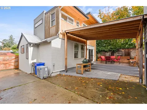 7336 SE Mitchell Court Portland OR 97206