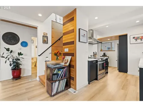 7336 SE Mitchell Court Portland OR 97206