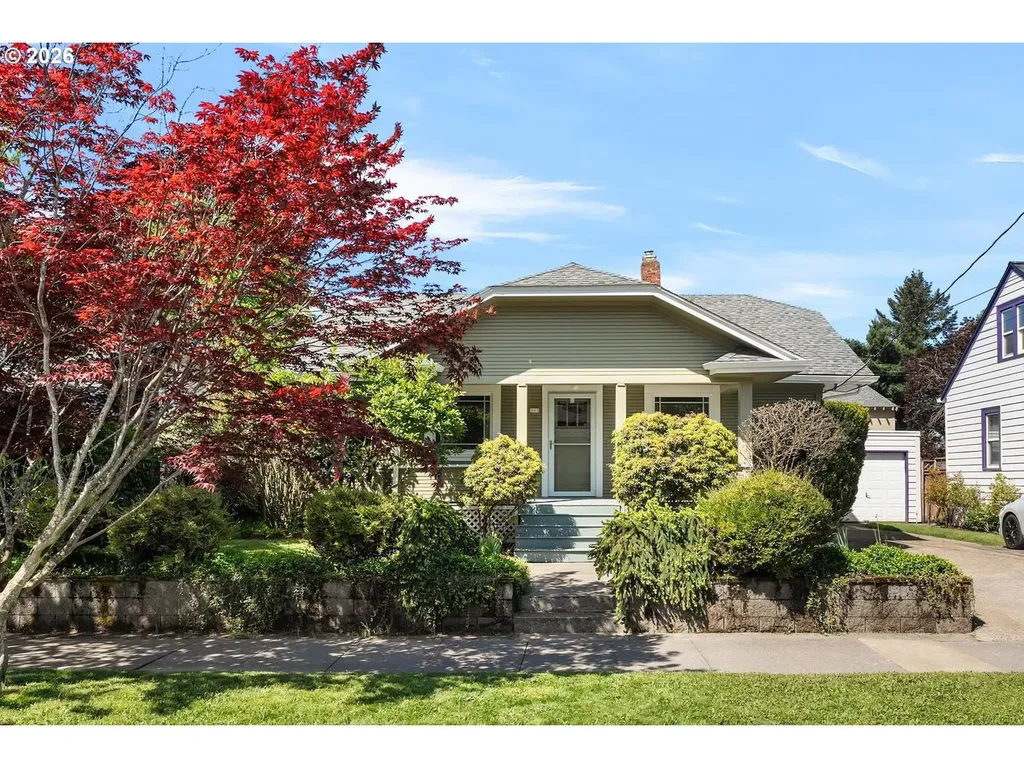 303 SE 86th Avenue Portland OR 97216