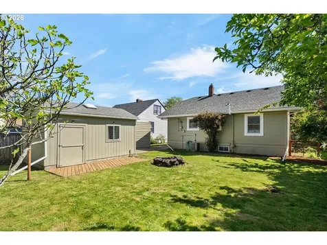 303 SE 86th Avenue Portland OR 97216