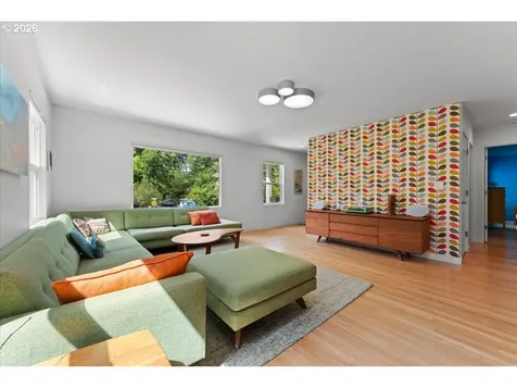 2852 NW Upshur Street Portland OR 97210