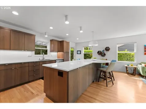2852 NW Upshur Street Portland OR 97210