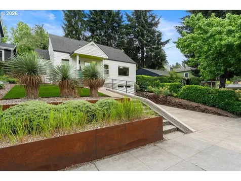 2852 NW Upshur Street Portland OR 97210