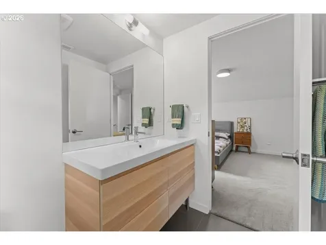 2852 NW Upshur Street Portland OR 97210