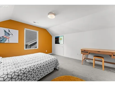 2852 NW Upshur Street Portland OR 97210