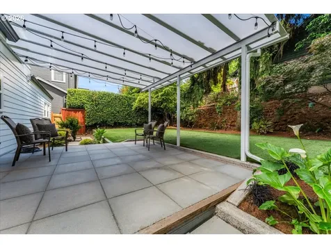 2852 NW Upshur Street Portland OR 97210