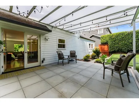 2852 NW Upshur Street Portland OR 97210