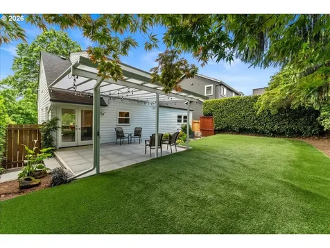 2852 NW Upshur Street Portland OR 97210