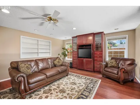 424 NW Darnielle Street Hillsboro OR 97124