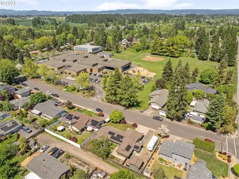 424 NW Darnielle Street Hillsboro OR 97124