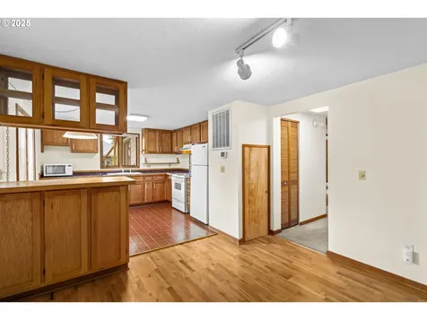 1433 E 23rd Avenue Eugene OR 97403