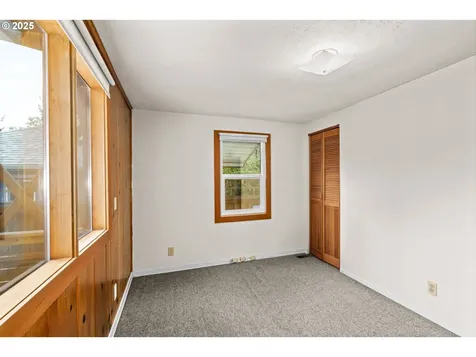 1433 E 23rd Avenue Eugene OR 97403