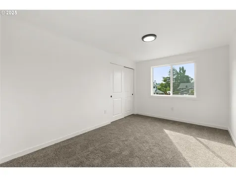 487 72nd Street Springfield OR 97478