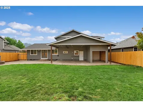 487 72nd Street Springfield OR 97478